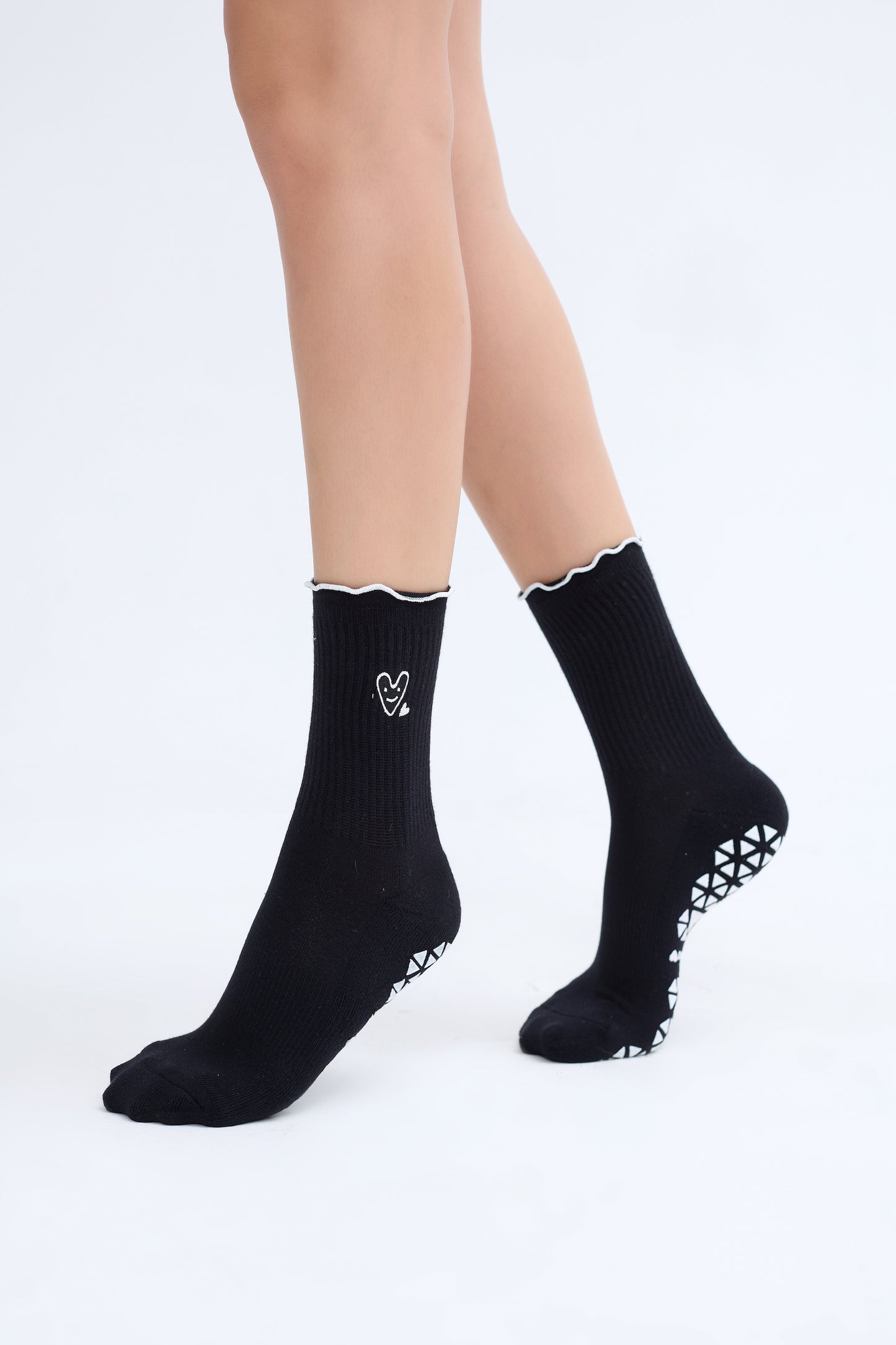 Cute heart embroidered grip socks